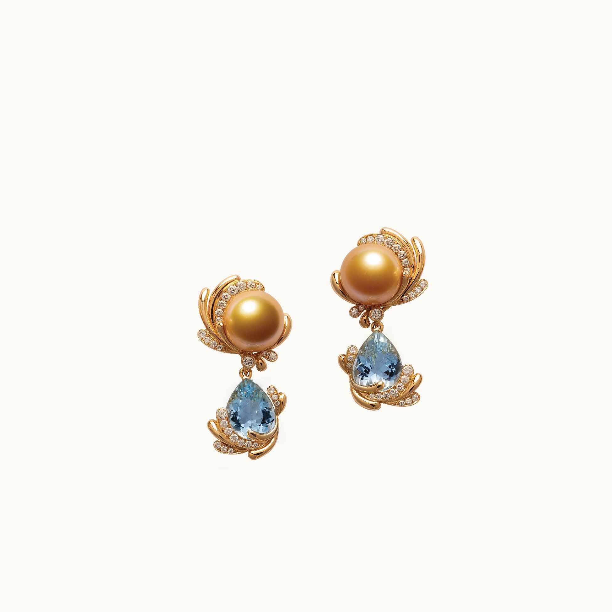 La Mer en Majesté Earrings