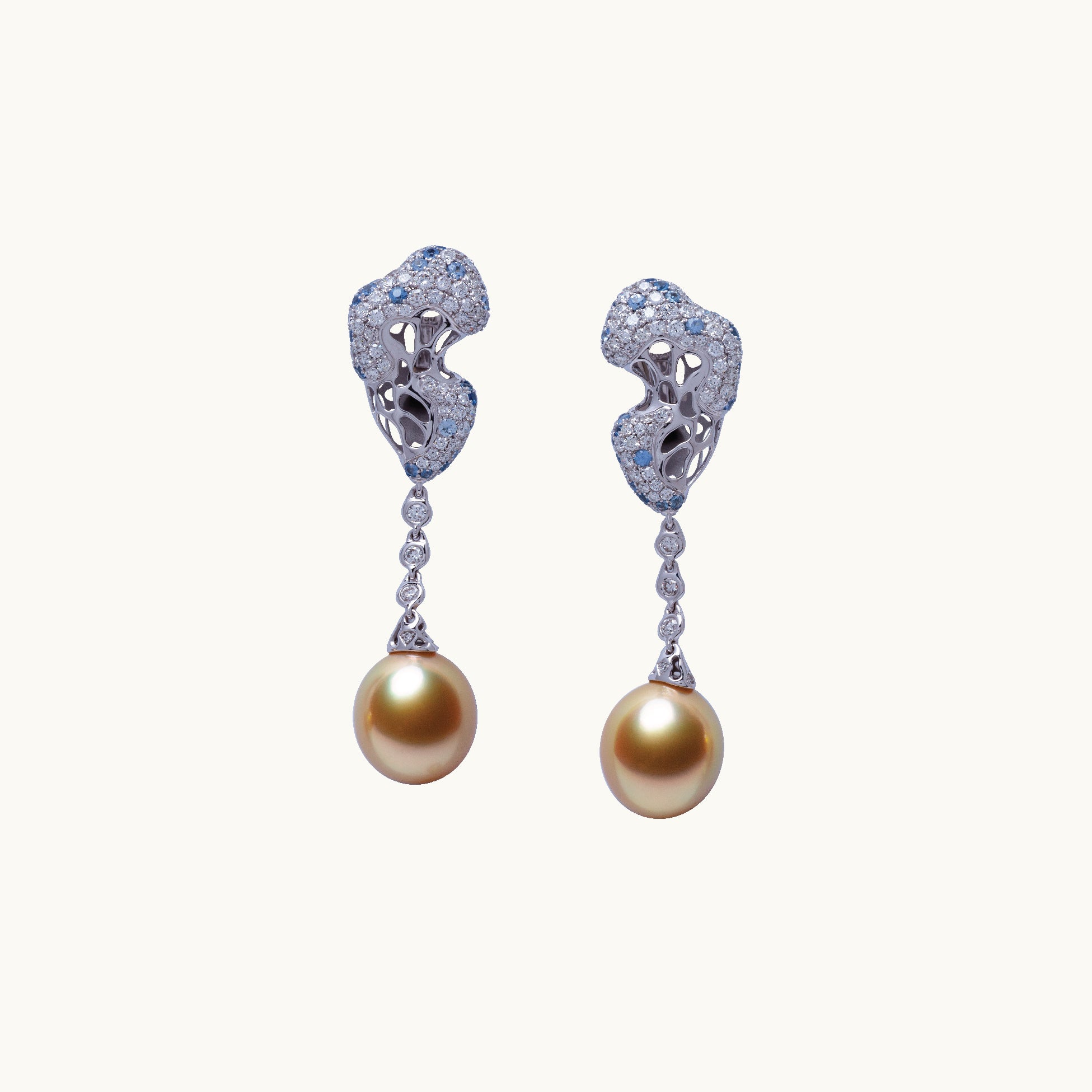 La Mer en Majesté Earrings